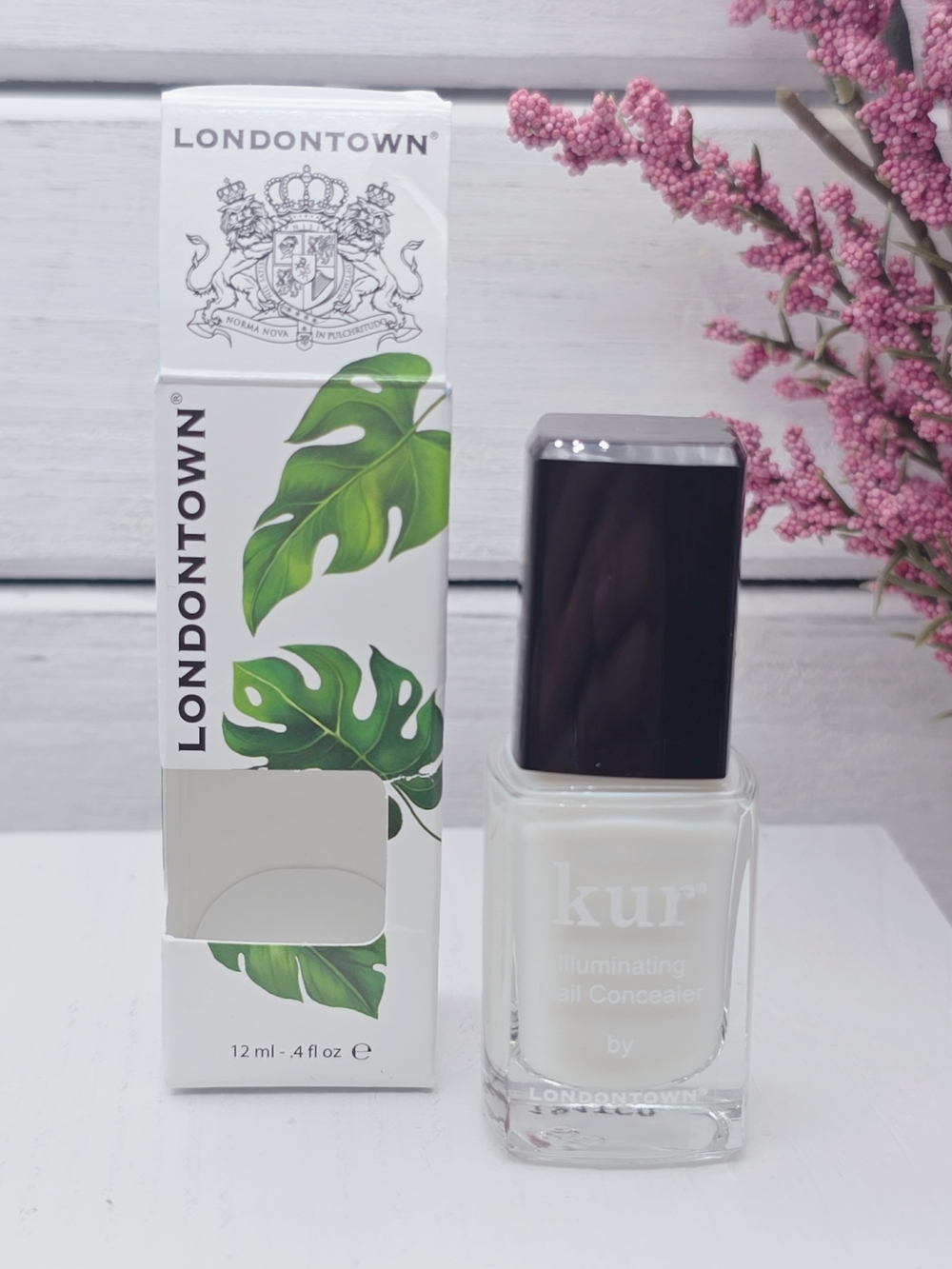 Londontown Kur Illuminating Nail Concealer